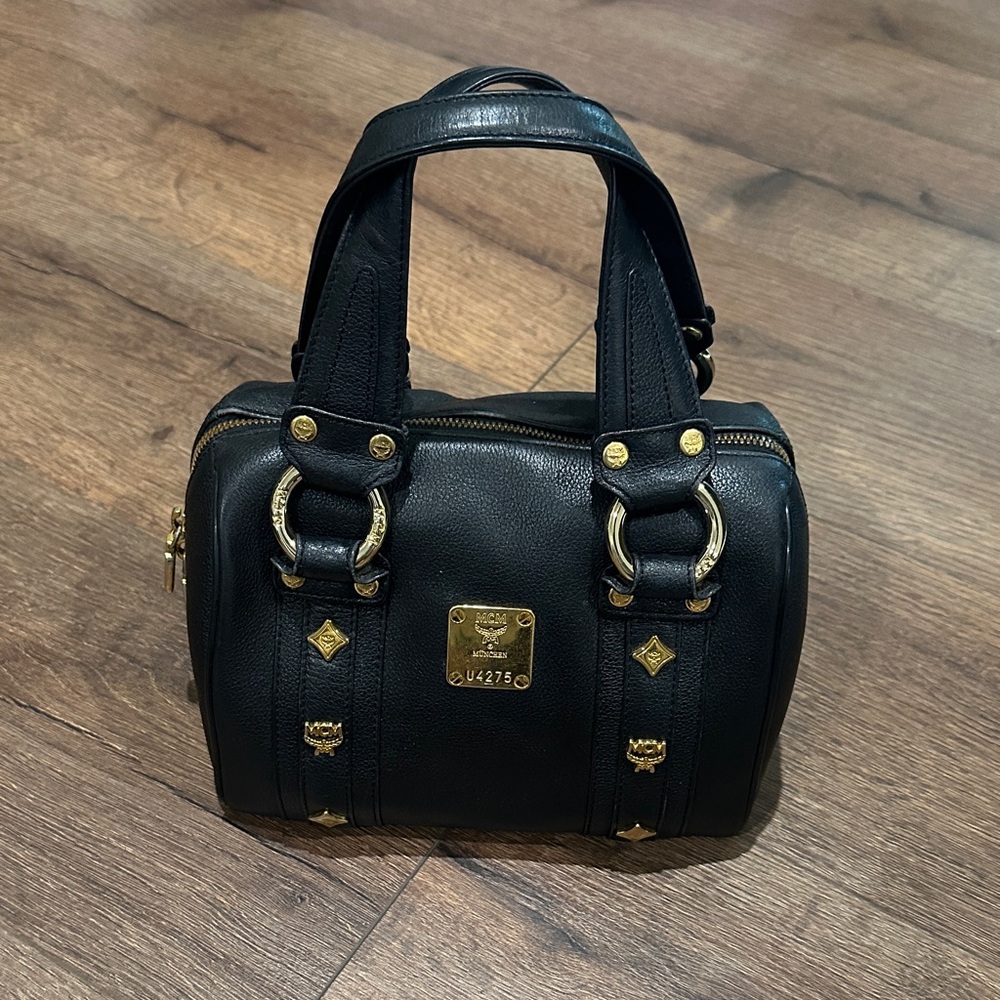 🖤 Collectible Vintage MCM Mini Boston Bag – Black Leather with Gold Hardware 🖤